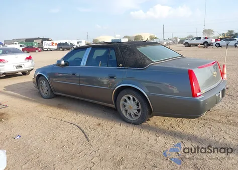 2008 Cadillac Dts 1Sd z USA, uszkodzony, nr VIN 1G6KD57Y38U154893
